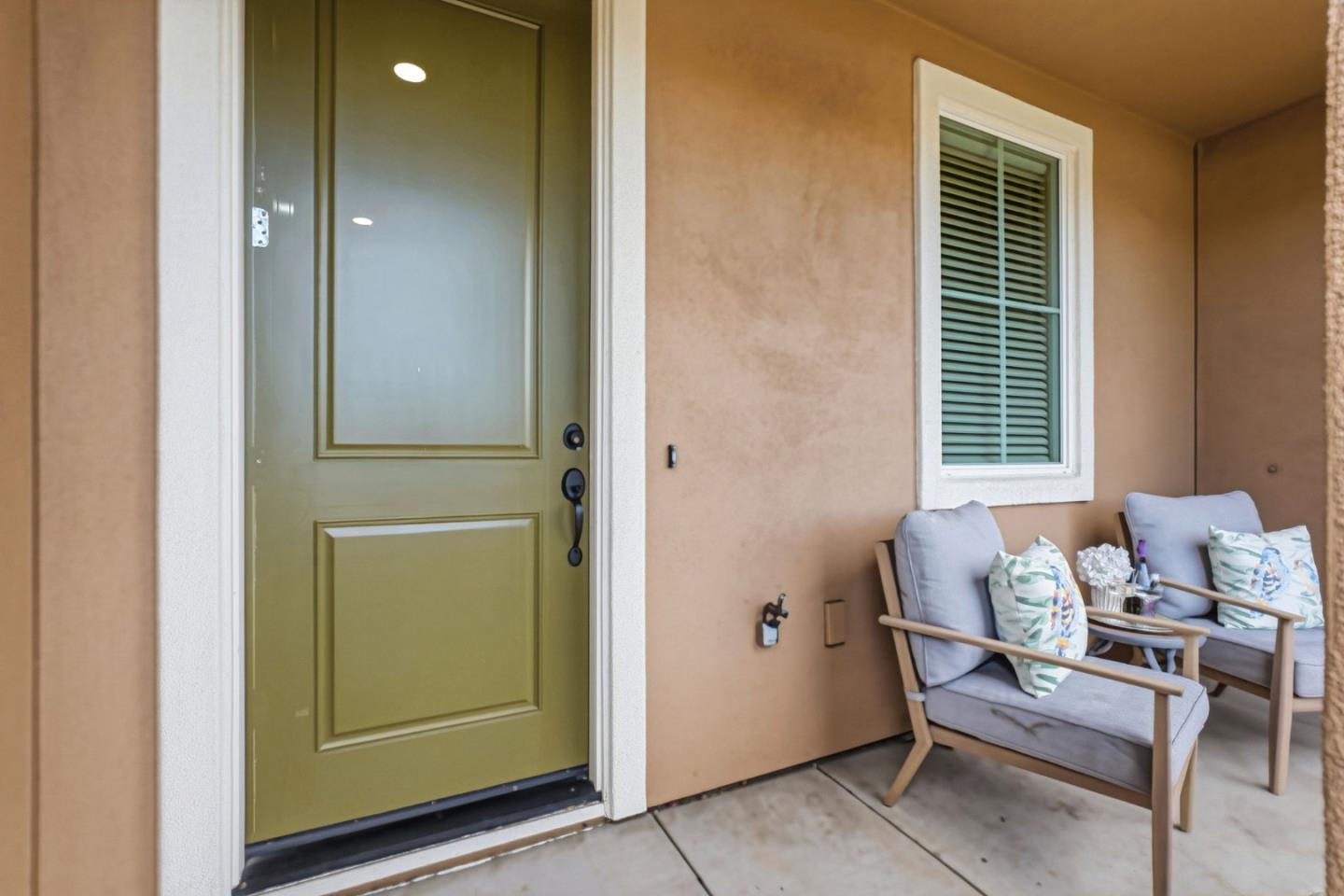 Detail Gallery Image 7 of 40 For 168 E Main Ave, Morgan Hill,  CA 95037 - 3 Beds | 3 Baths