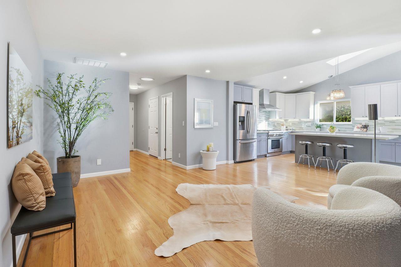 Detail Gallery Image 11 of 27 For 731 San Pablo Ave, Sunnyvale,  CA 94085 - 4 Beds | 2/1 Baths