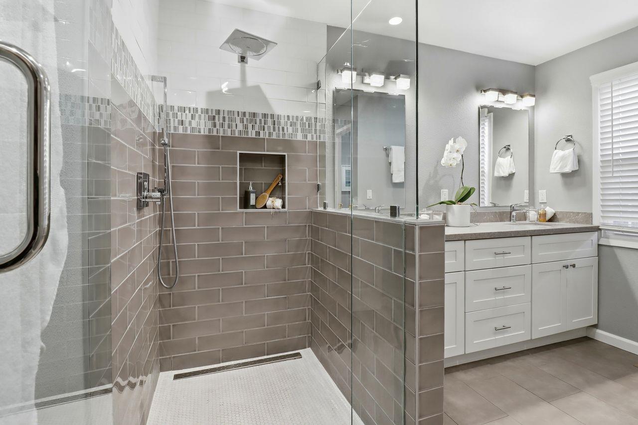 Detail Gallery Image 15 of 27 For 731 San Pablo Ave, Sunnyvale,  CA 94085 - 4 Beds | 2/1 Baths