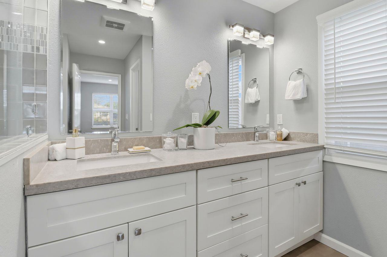 Detail Gallery Image 16 of 27 For 731 San Pablo Ave, Sunnyvale,  CA 94085 - 4 Beds | 2/1 Baths