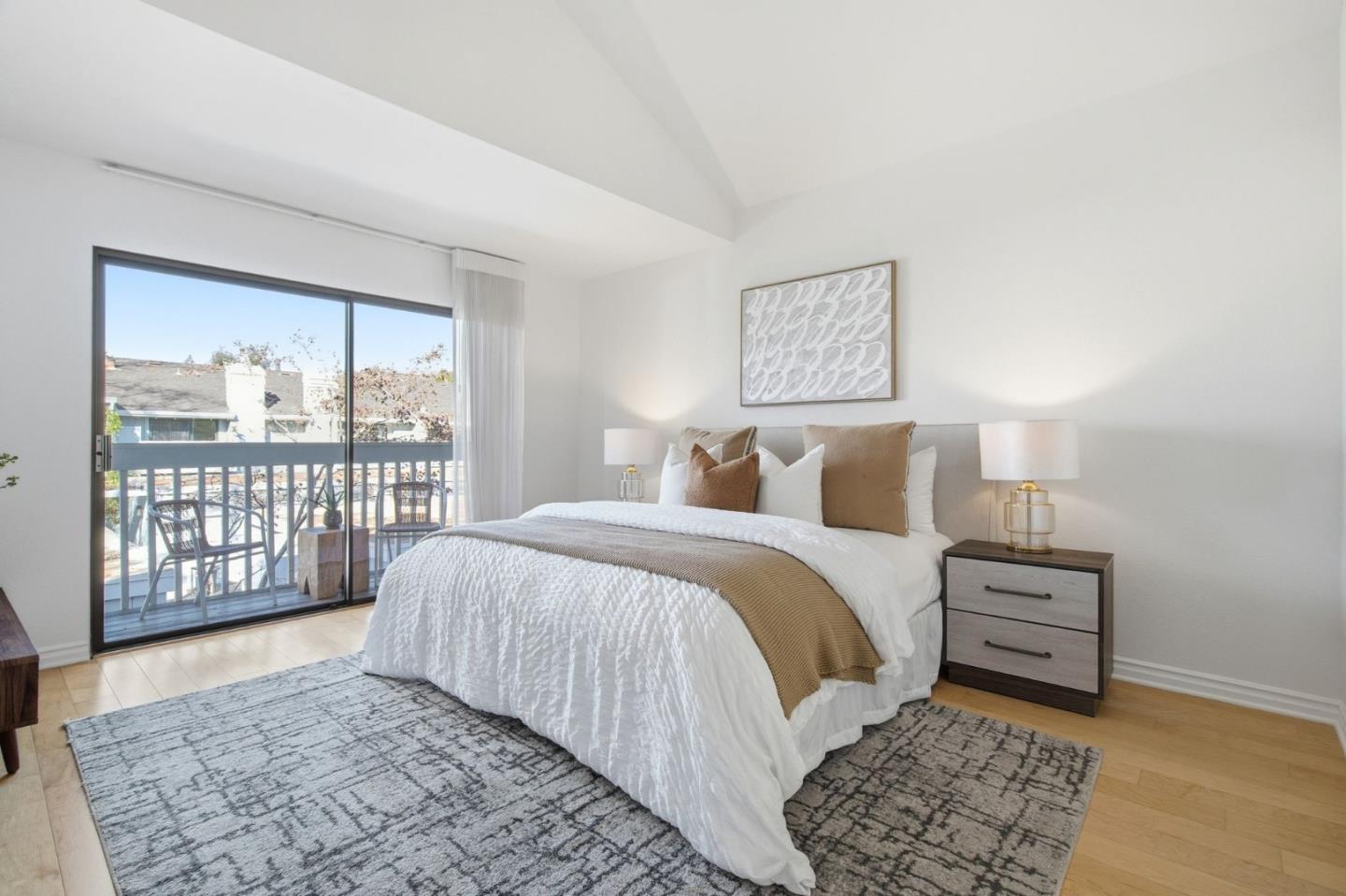 Detail Gallery Image 16 of 32 For 201 Ortega Ave, Mountain View,  CA 94040 - 3 Beds | 2/1 Baths