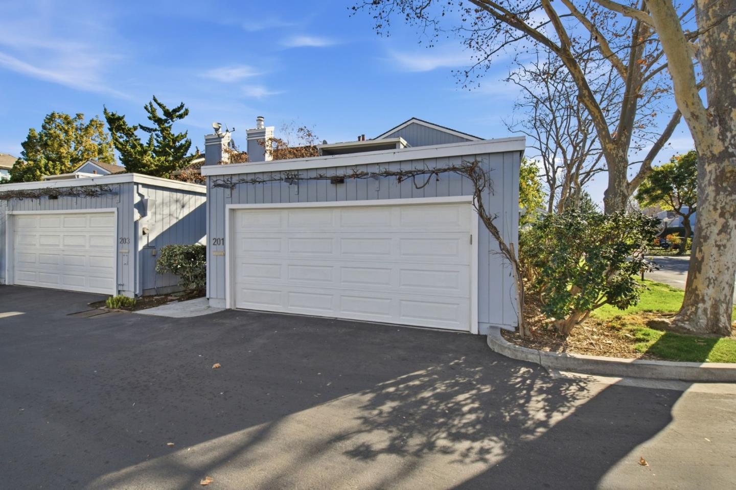 Detail Gallery Image 31 of 32 For 201 Ortega Ave, Mountain View,  CA 94040 - 3 Beds | 2/1 Baths