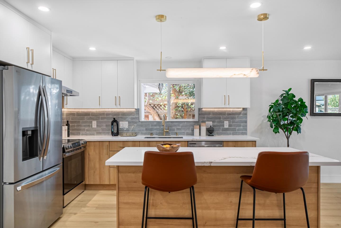 Detail Gallery Image 10 of 49 For 867 Ironwood Dr, San Jose,  CA 95125 - 4 Beds | 3/1 Baths