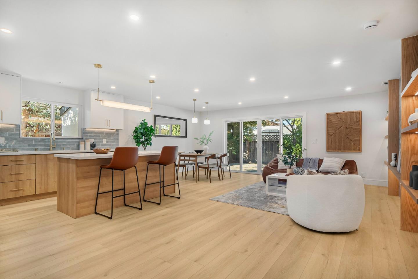 Detail Gallery Image 7 of 49 For 867 Ironwood Dr, San Jose,  CA 95125 - 4 Beds | 3/1 Baths