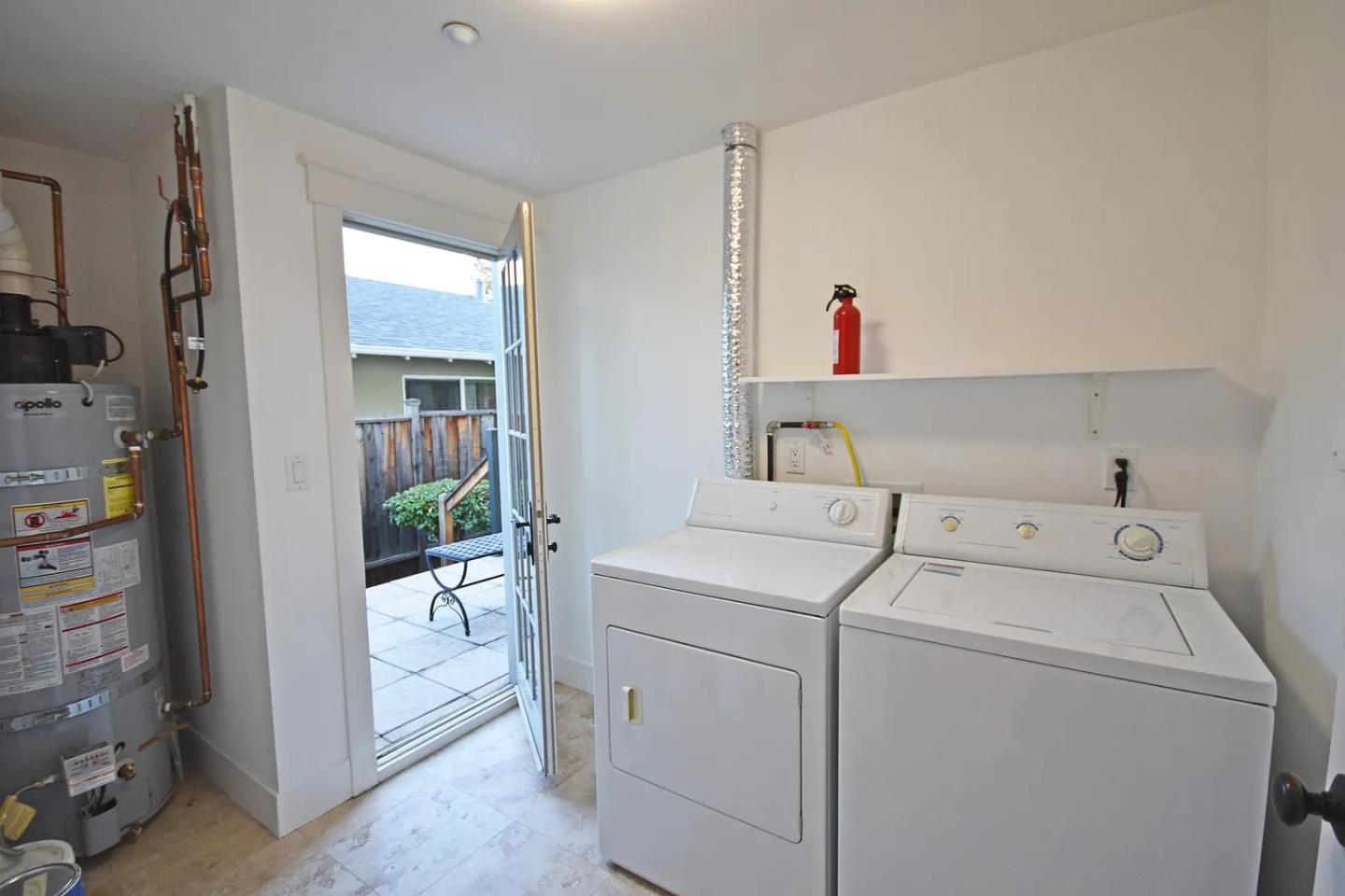 Detail Gallery Image 6 of 11 For 1705 Palm Ave, San Mateo,  CA 94402 - 2 Beds | 2/1 Baths