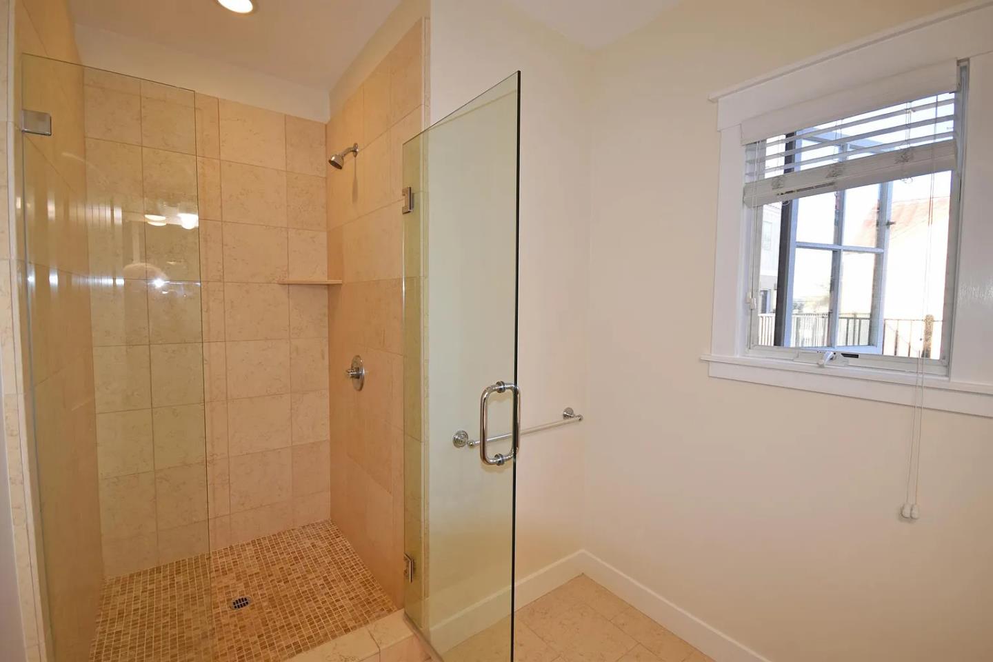 Detail Gallery Image 9 of 11 For 1705 Palm Ave, San Mateo,  CA 94402 - 2 Beds | 2/1 Baths