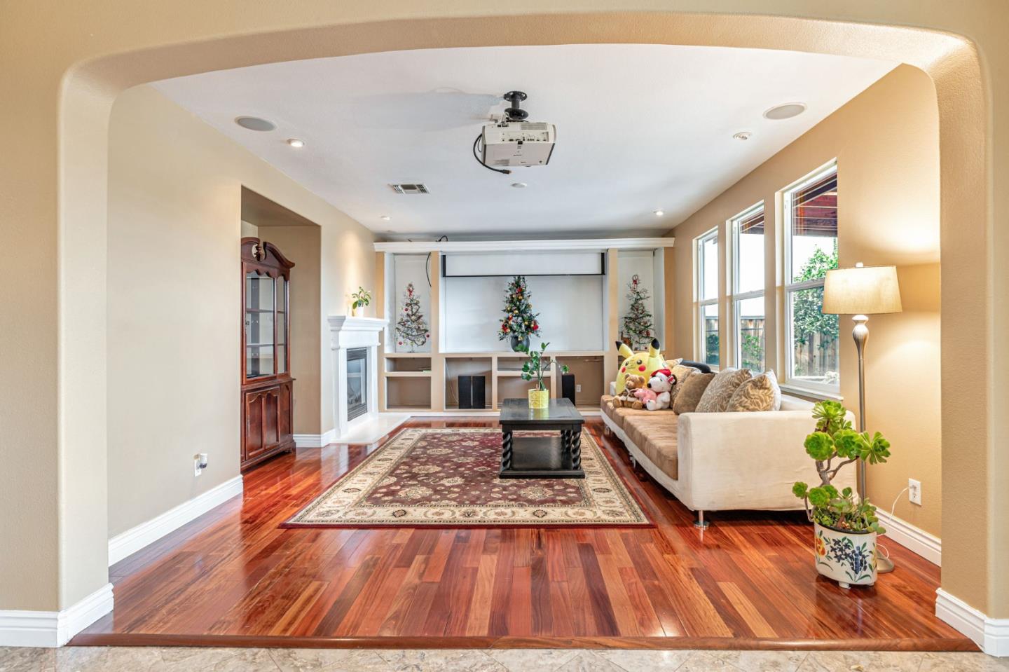 Detail Gallery Image 11 of 30 For 9632 Cherrywood Ct, Gilroy,  CA 95020 - 4 Beds | 3 Baths