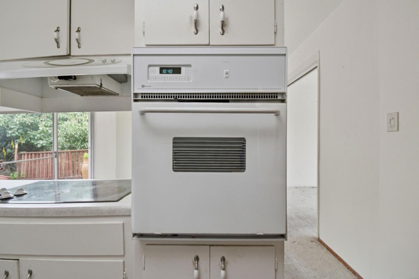 Detail Gallery Image 22 of 56 For 6077 Skyline Blvd, Oakland,  CA 94611 - 3 Beds | 2 Baths