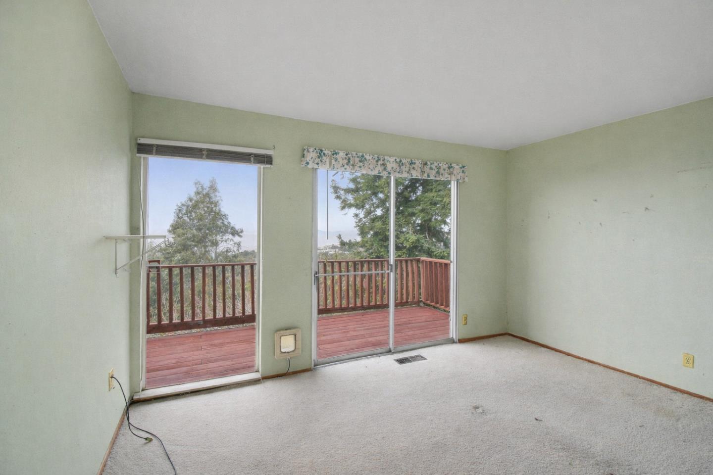 Detail Gallery Image 31 of 56 For 6077 Skyline Blvd, Oakland,  CA 94611 - 3 Beds | 2 Baths