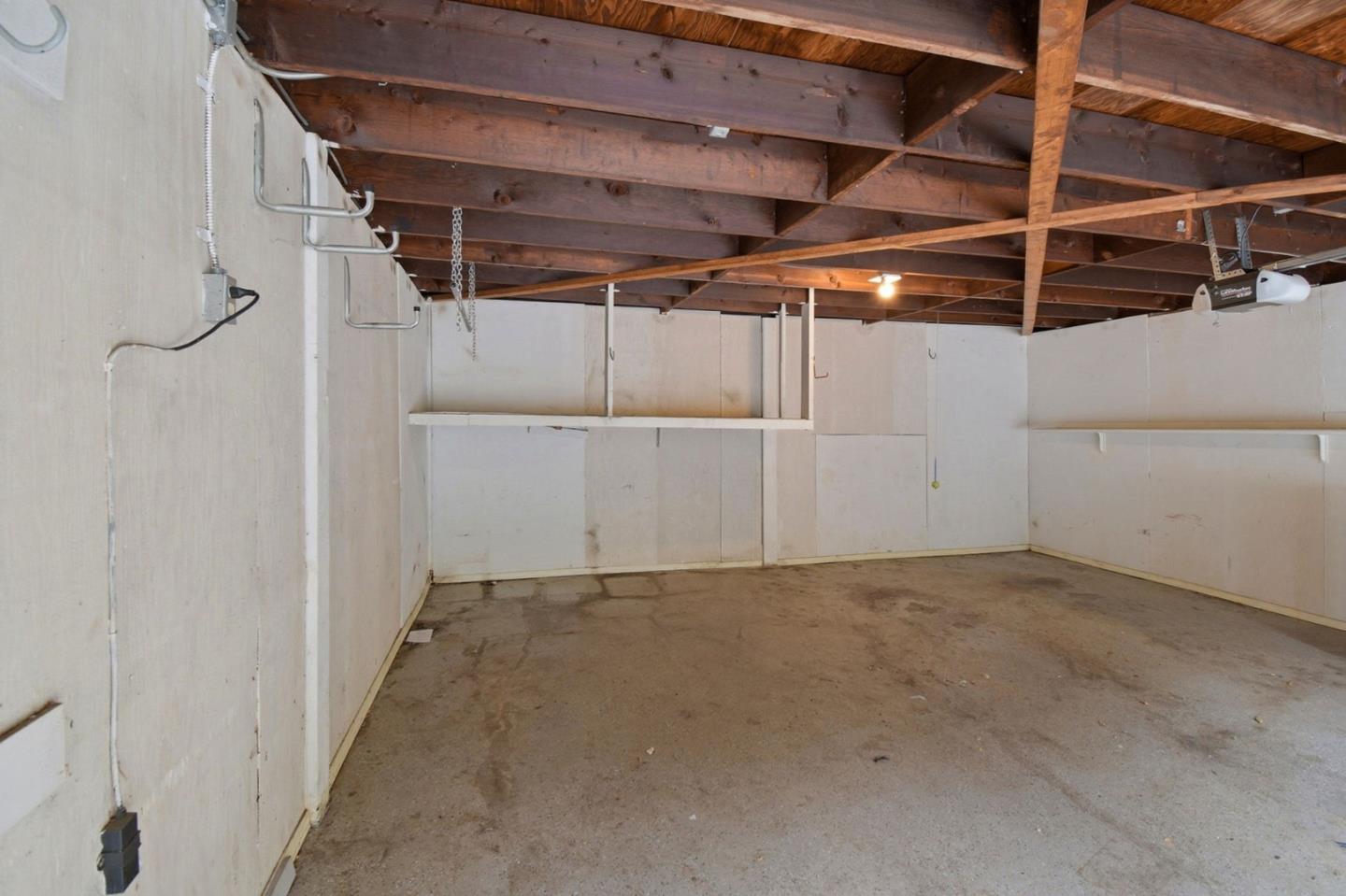 Detail Gallery Image 42 of 56 For 6077 Skyline Blvd, Oakland,  CA 94611 - 3 Beds | 2 Baths