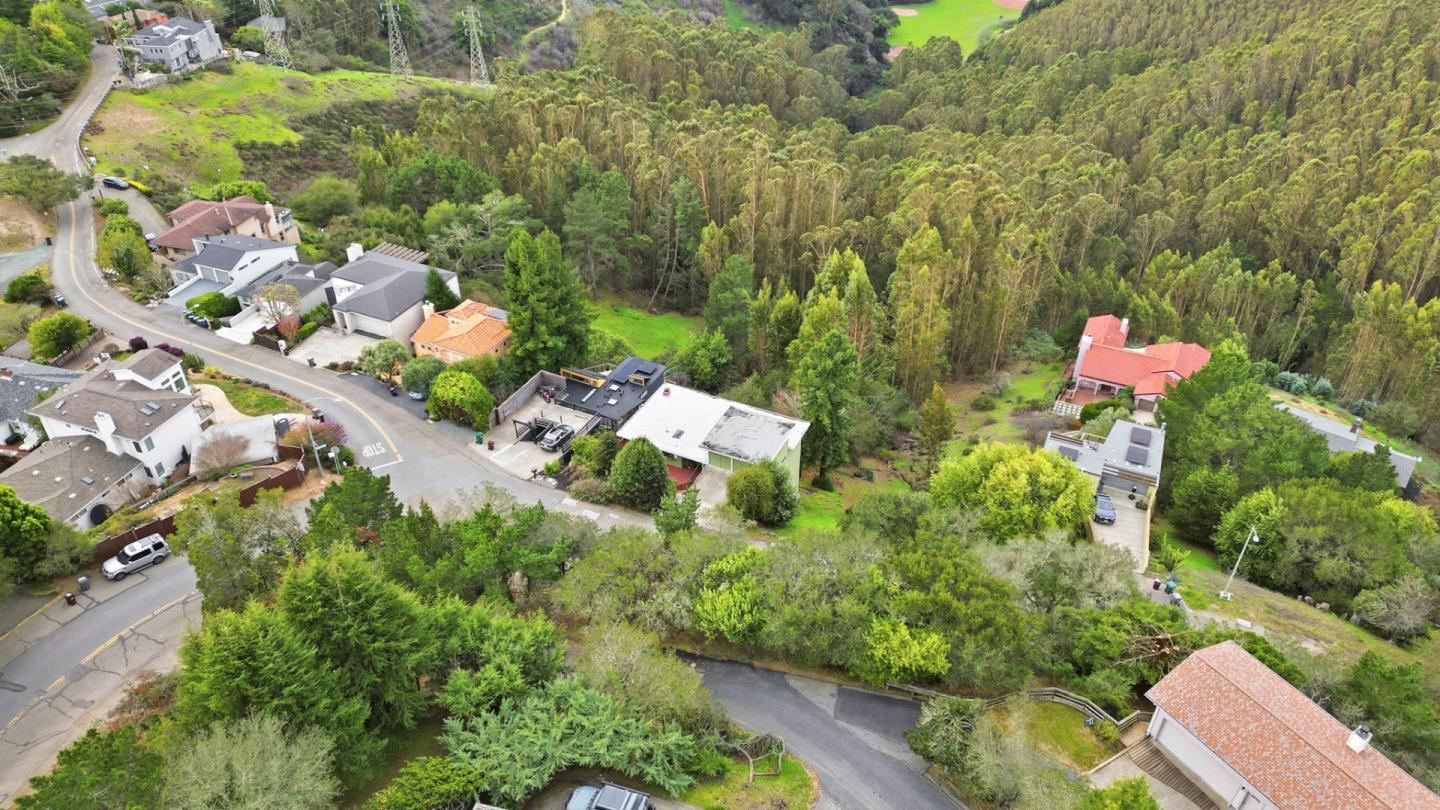 Detail Gallery Image 47 of 56 For 6077 Skyline Blvd, Oakland,  CA 94611 - 3 Beds | 2 Baths