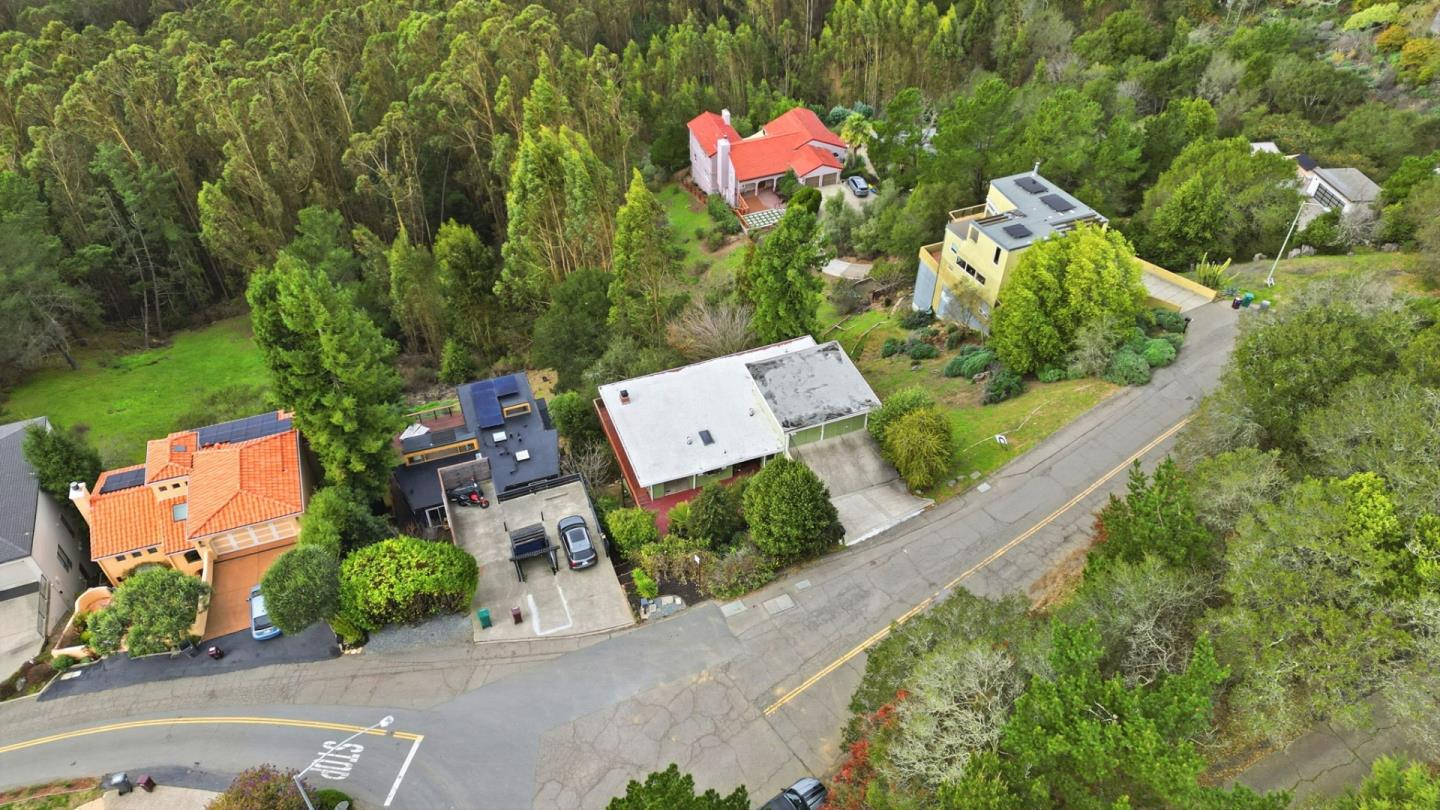 Detail Gallery Image 49 of 56 For 6077 Skyline Blvd, Oakland,  CA 94611 - 3 Beds | 2 Baths