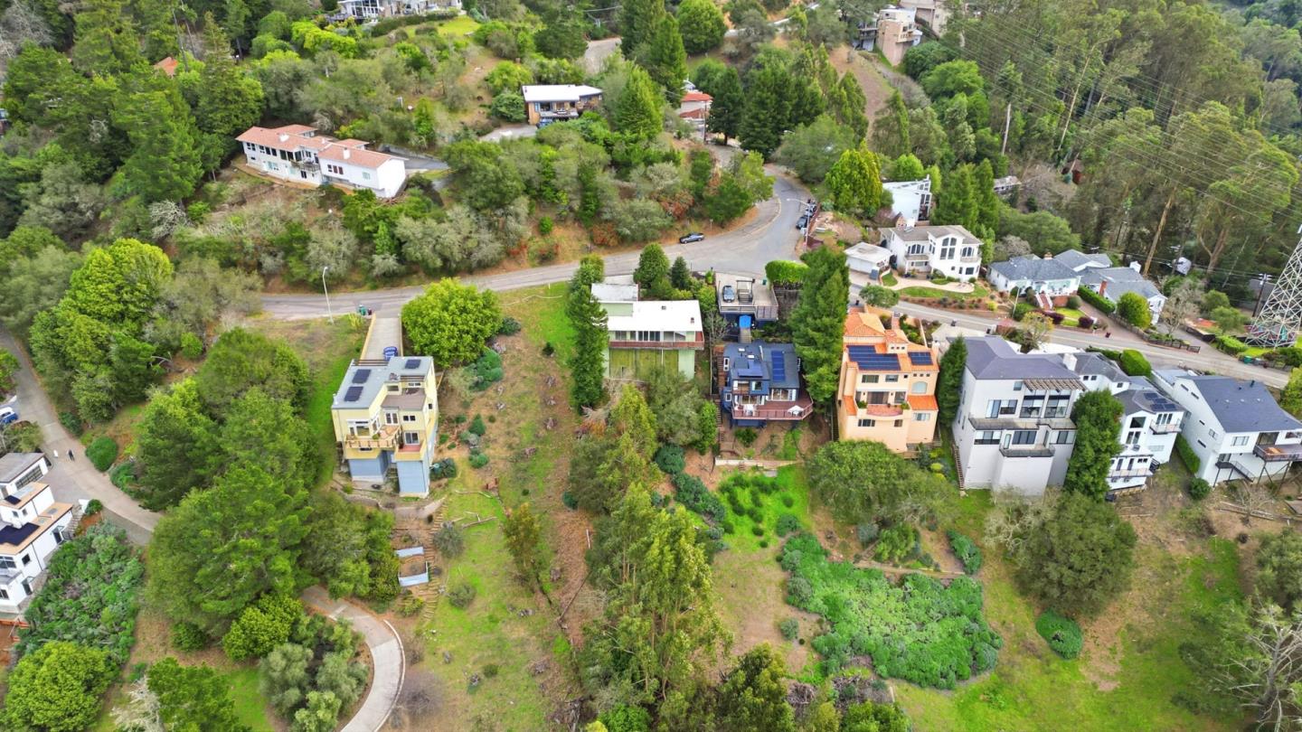 Detail Gallery Image 56 of 56 For 6077 Skyline Blvd, Oakland,  CA 94611 - 3 Beds | 2 Baths