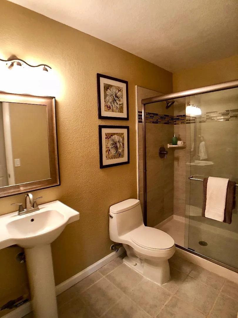 Detail Gallery Image 5 of 15 For 1700 Civic Center Dr, Santa Clara,  CA 95050 - 2 Beds | 2 Baths