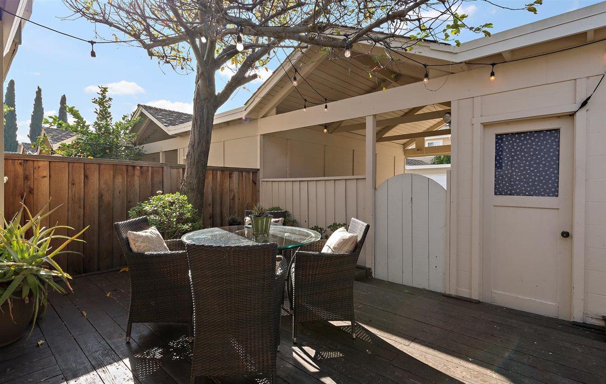 Detail Gallery Image 13 of 16 For 1 Comstock Queen Ct, Mountain View,  CA 94043 - 2 Beds | 1 Baths