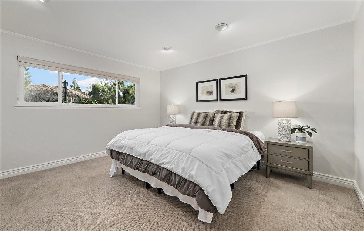 Detail Gallery Image 9 of 16 For 1 Comstock Queen Ct, Mountain View,  CA 94043 - 2 Beds | 1 Baths