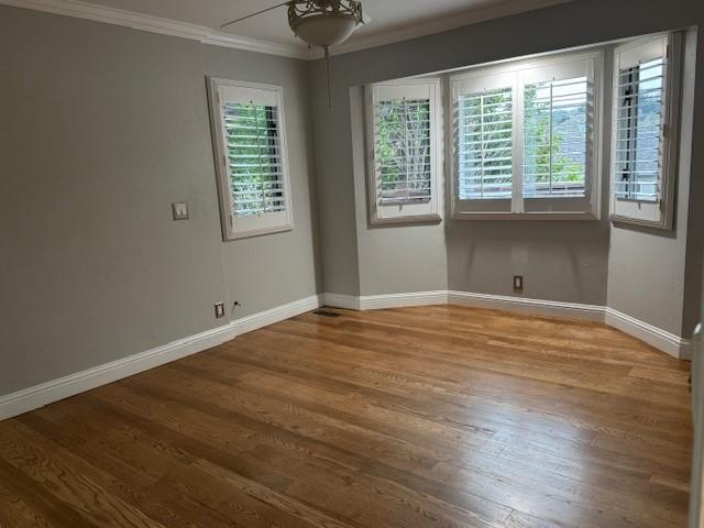 Detail Gallery Image 11 of 13 For 167 Springdale Way, Redwood City,  CA 94062 - 3 Beds | 1/1 Baths