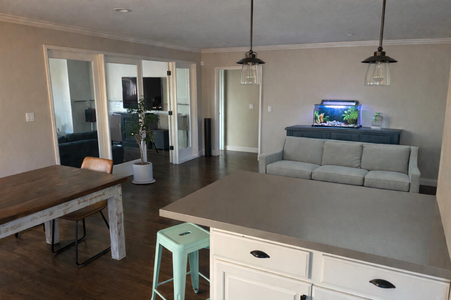 Detail Gallery Image 14 of 17 For 1700 Cleveland Ave, San Jose,  CA 95126 - 4 Beds | 2 Baths