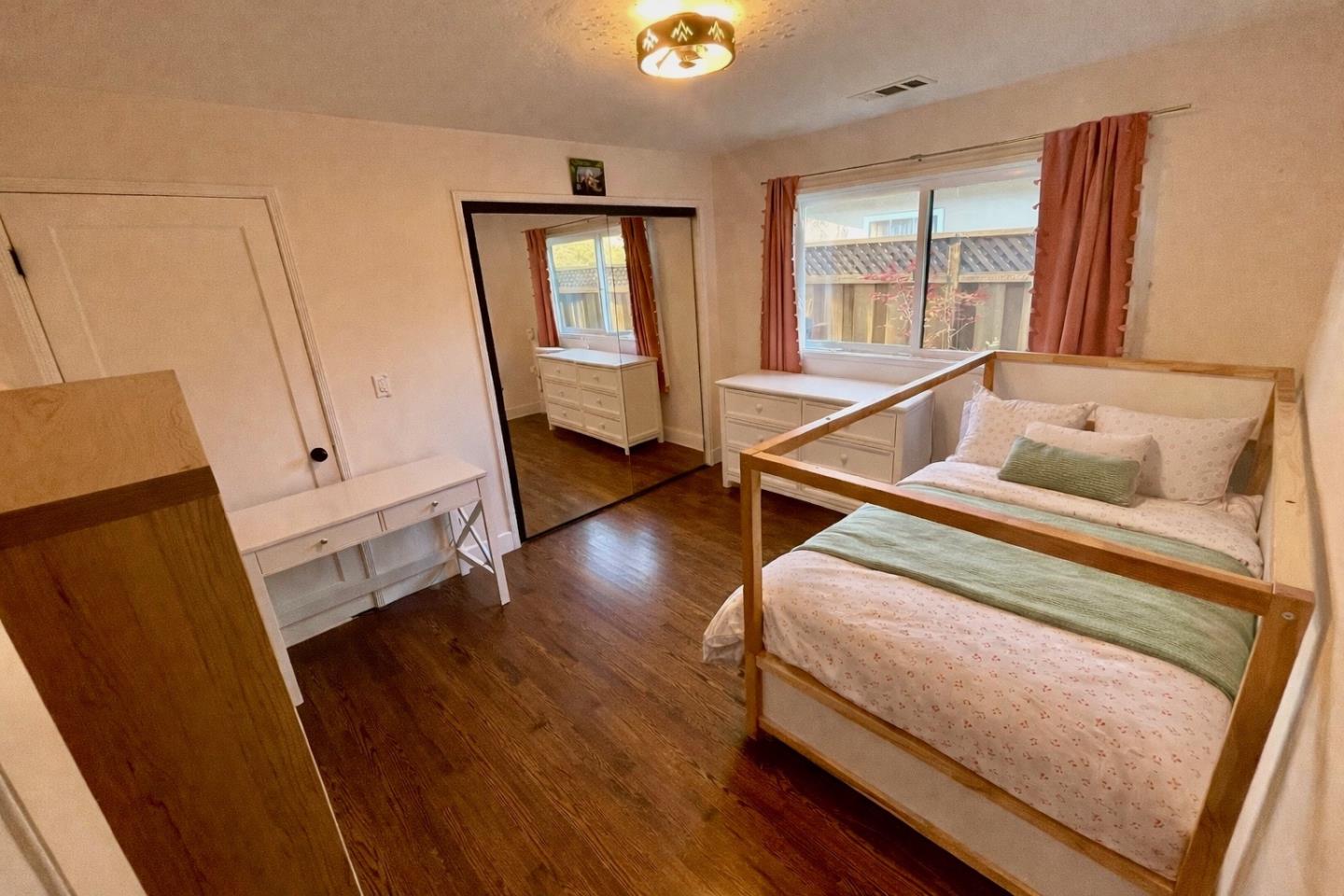 Detail Gallery Image 15 of 17 For 1700 Cleveland Ave, San Jose,  CA 95126 - 4 Beds | 2 Baths