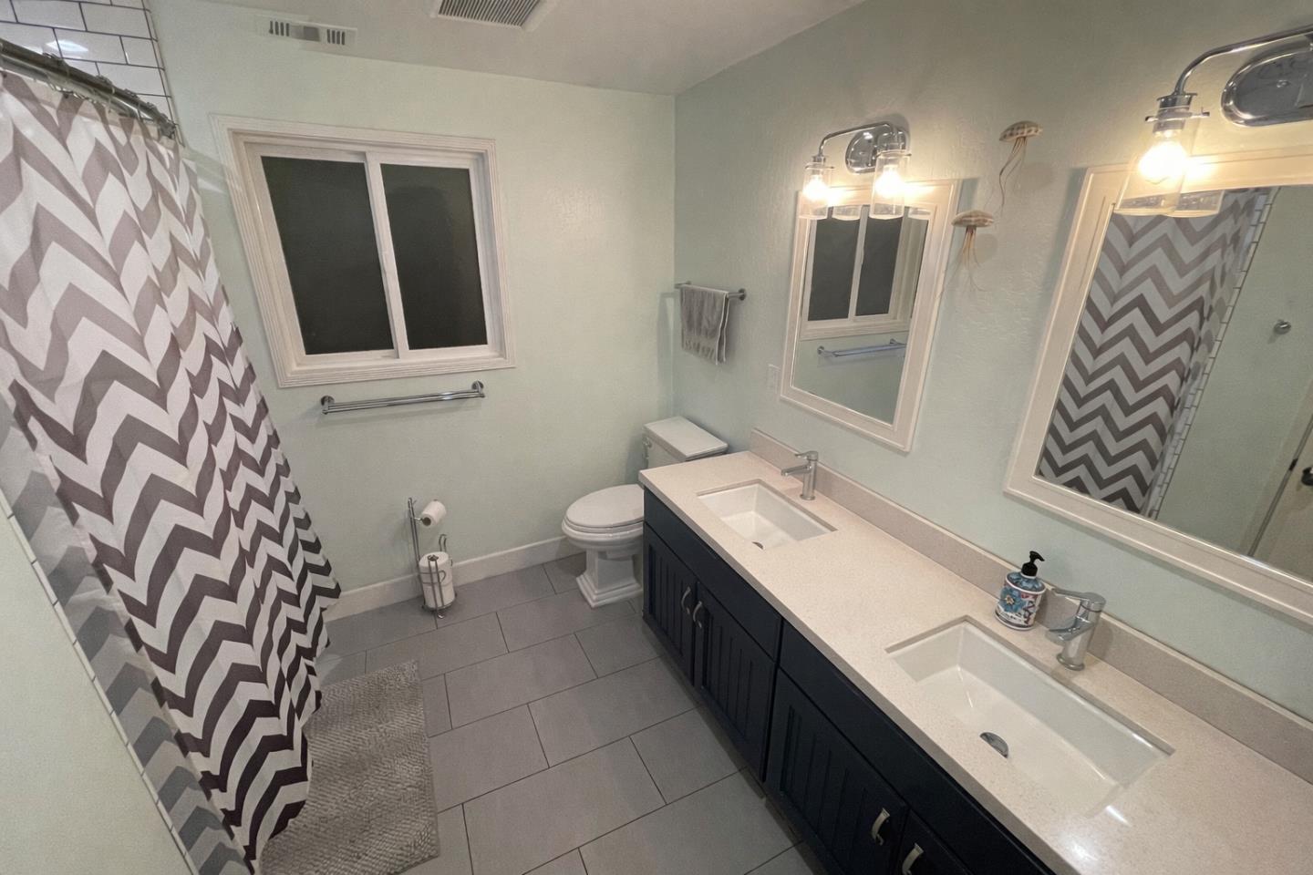 Detail Gallery Image 2 of 17 For 1700 Cleveland Ave, San Jose,  CA 95126 - 4 Beds | 2 Baths