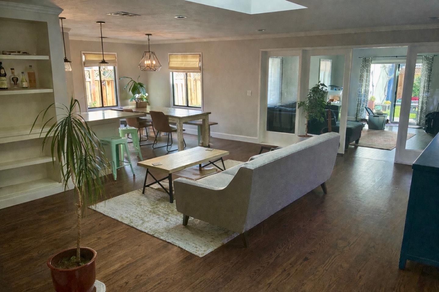 Detail Gallery Image 7 of 17 For 1700 Cleveland Ave, San Jose,  CA 95126 - 4 Beds | 2 Baths