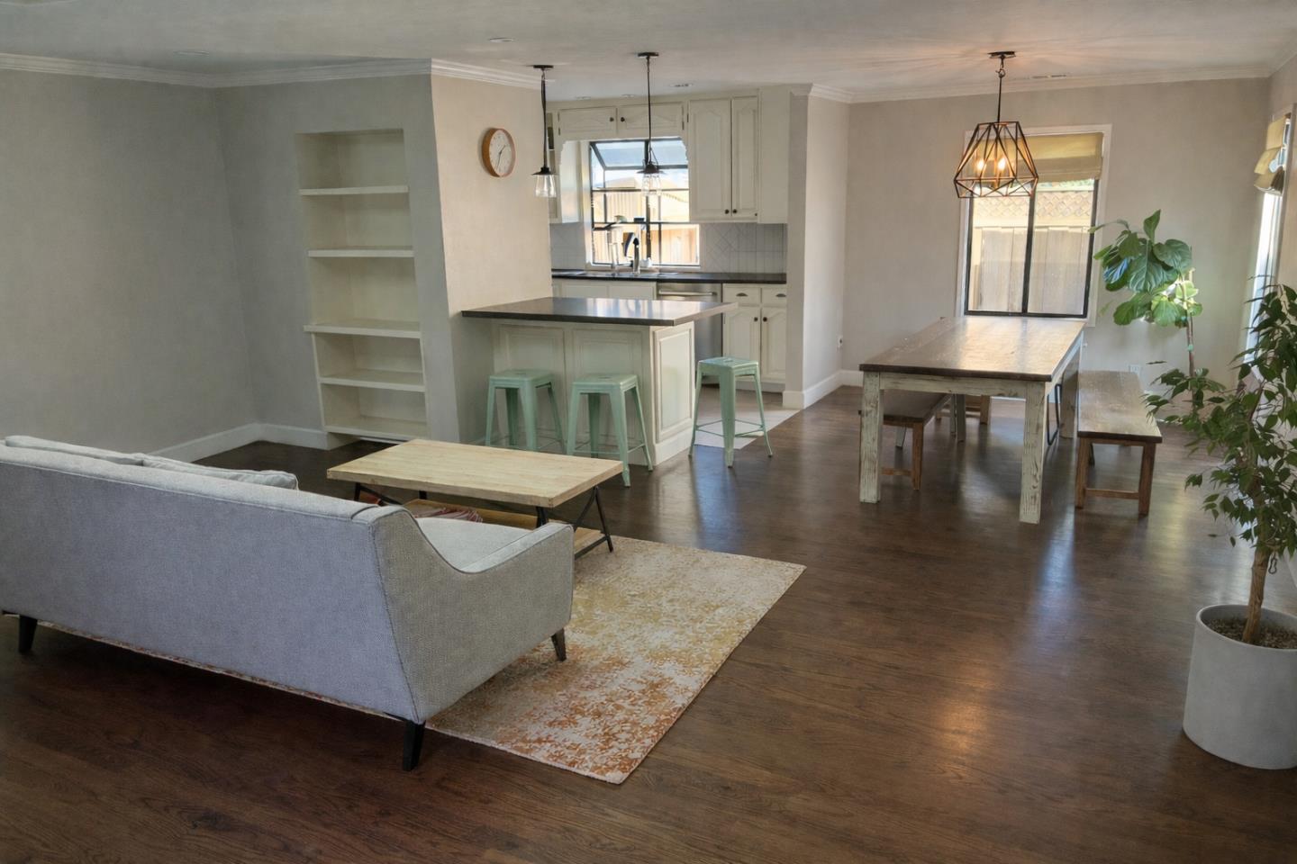 Detail Gallery Image 9 of 17 For 1700 Cleveland Ave, San Jose,  CA 95126 - 4 Beds | 2 Baths