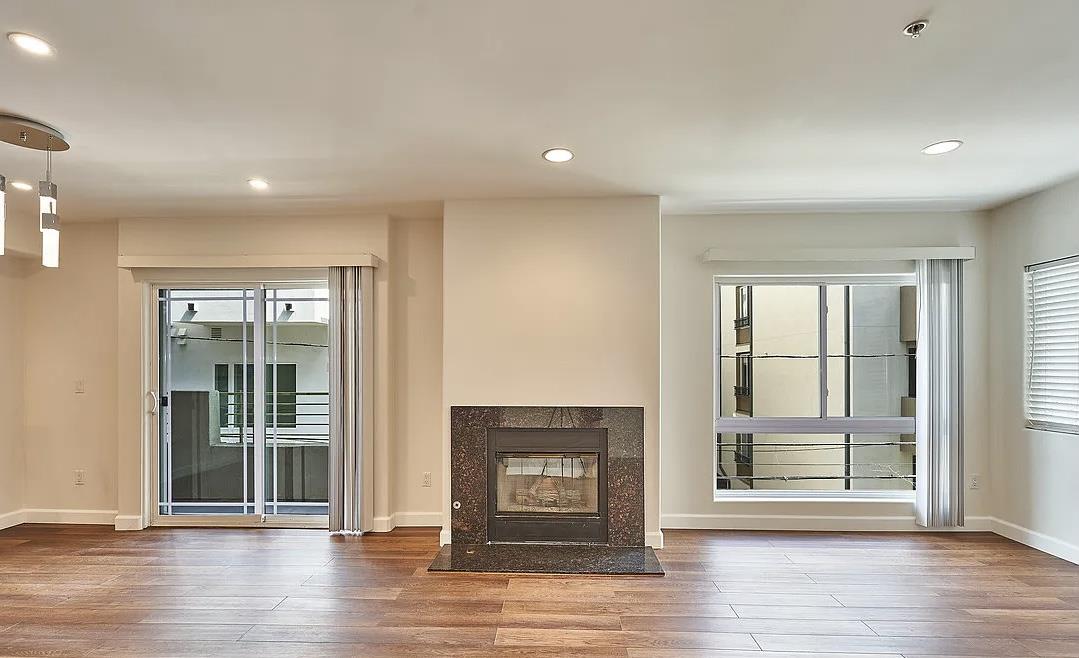 Detail Gallery Image 11 of 17 For 1036 S Serrano Ave, Los Angeles,  CA 90006 - 2 Beds | 2 Baths