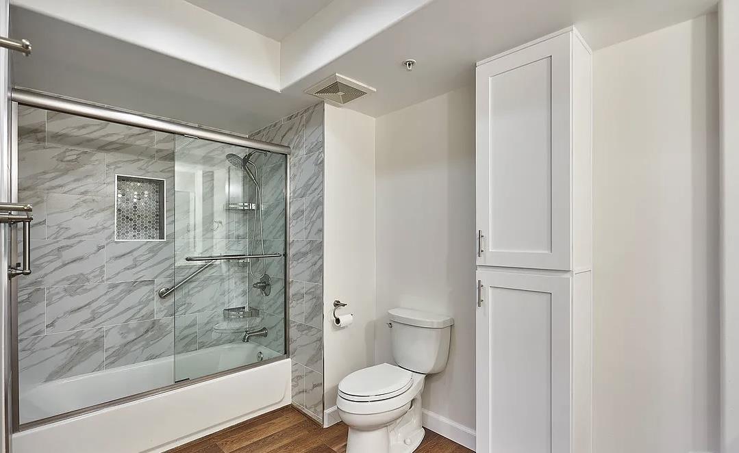 Detail Gallery Image 4 of 17 For 1036 S Serrano Ave, Los Angeles,  CA 90006 - 2 Beds | 2 Baths