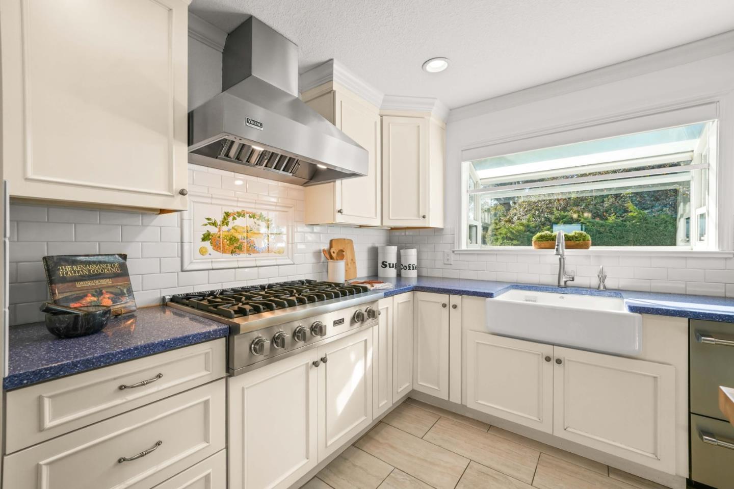 Detail Gallery Image 9 of 50 For 1430 Santa Maria Way, Sebastopol,  CA 95472 - 3 Beds | 2 Baths