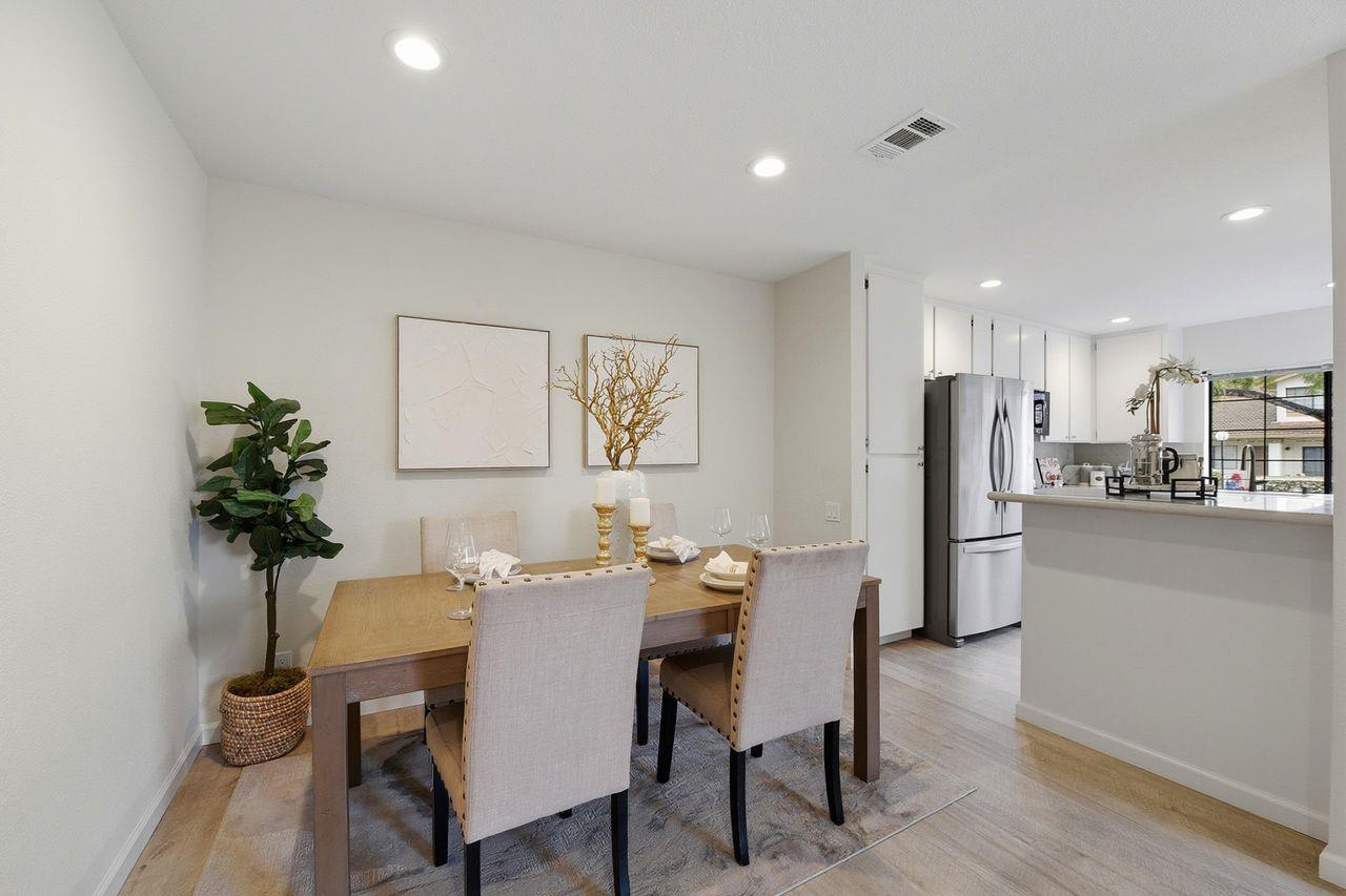 Detail Gallery Image 10 of 23 For 5445 Colony Green Dr, San Jose,  CA 95123 - 2 Beds | 1 Baths