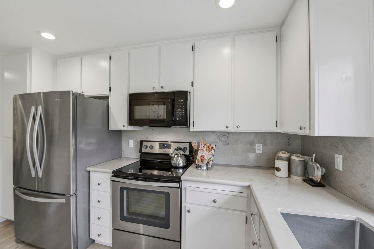 Detail Gallery Image 6 of 23 For 5445 Colony Green Dr, San Jose,  CA 95123 - 2 Beds | 1 Baths