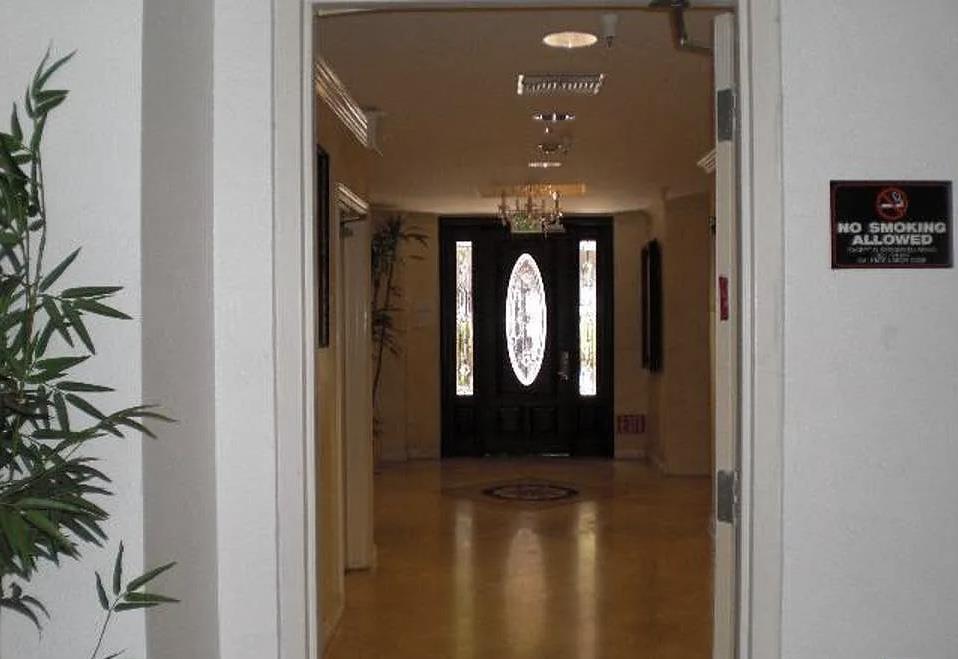 Detail Gallery Image 6 of 14 For 700 S Ardmore Ave, Los Angeles,  CA 90005 - 2 Beds | 2 Baths