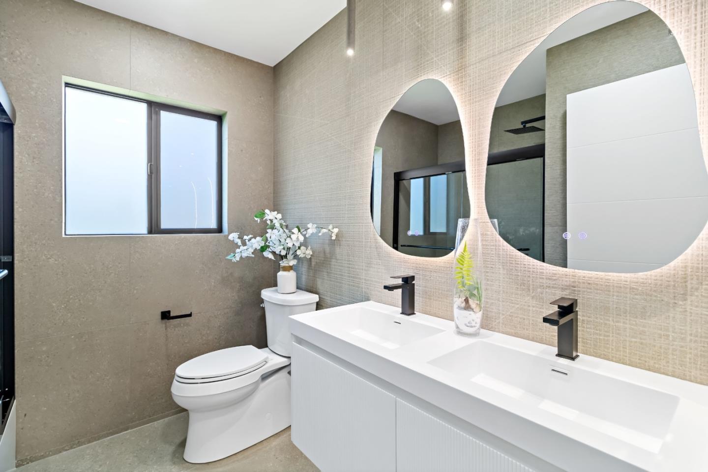 Detail Gallery Image 22 of 79 For 1707 Fruitdale Ave, San Jose,  CA 95128 - 4 Beds | 2 Baths