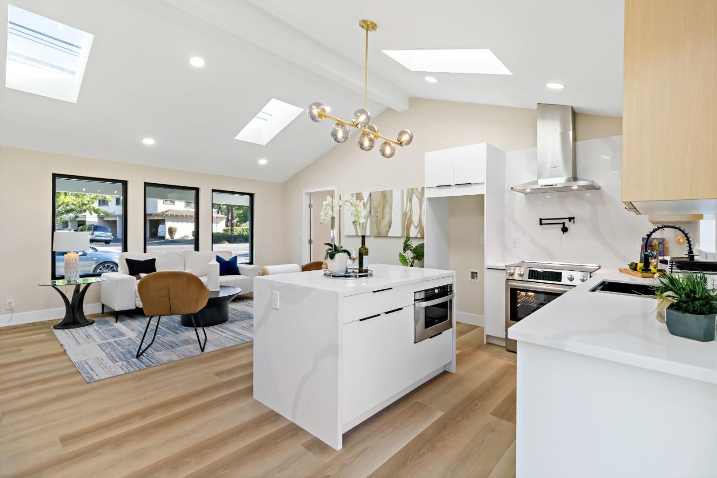 Detail Gallery Image 68 of 79 For 1707 Fruitdale Ave, San Jose,  CA 95128 - 4 Beds | 2 Baths