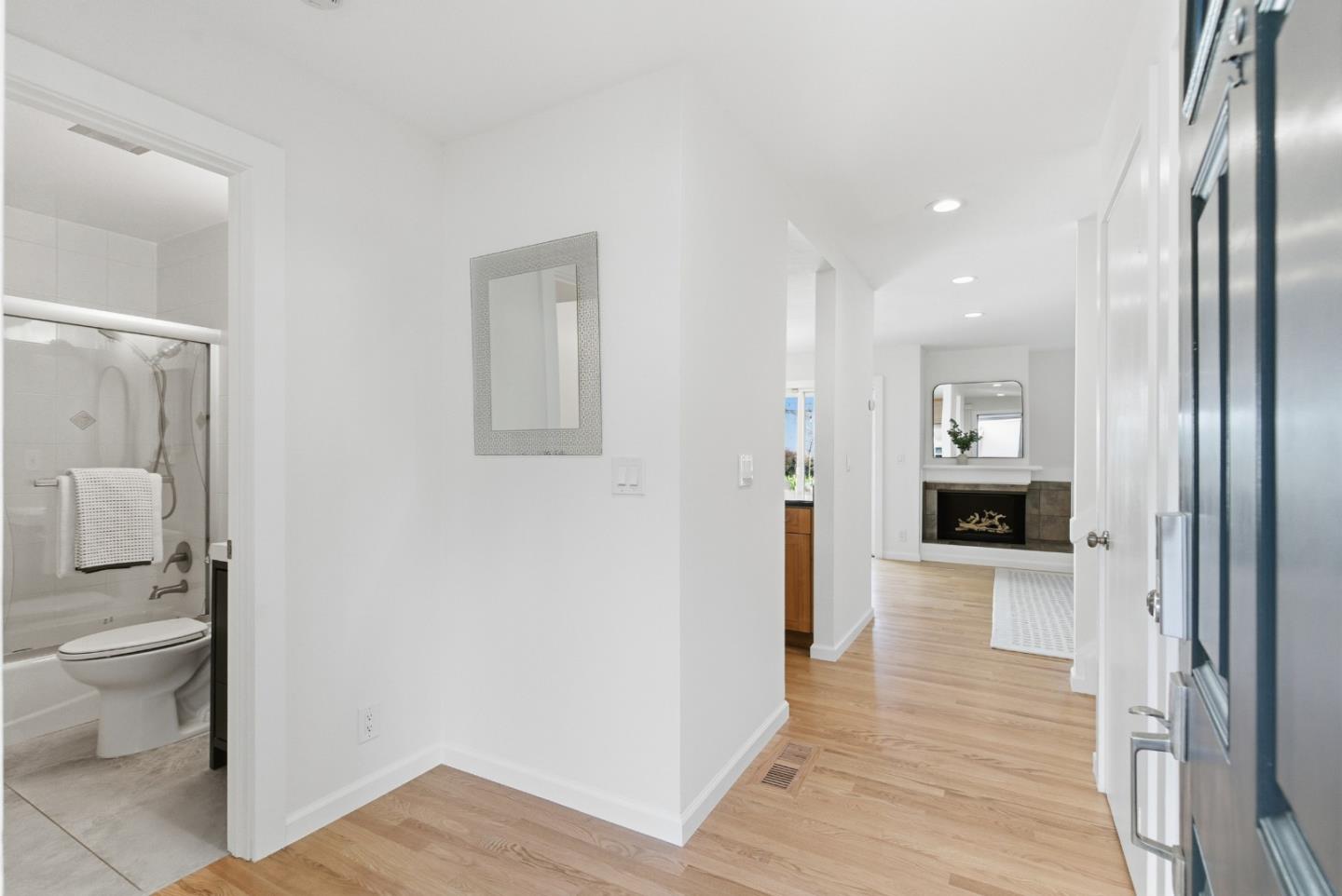 Detail Gallery Image 6 of 56 For 3411 La Selva St, San Mateo,  CA 94403 - 3 Beds | 2 Baths