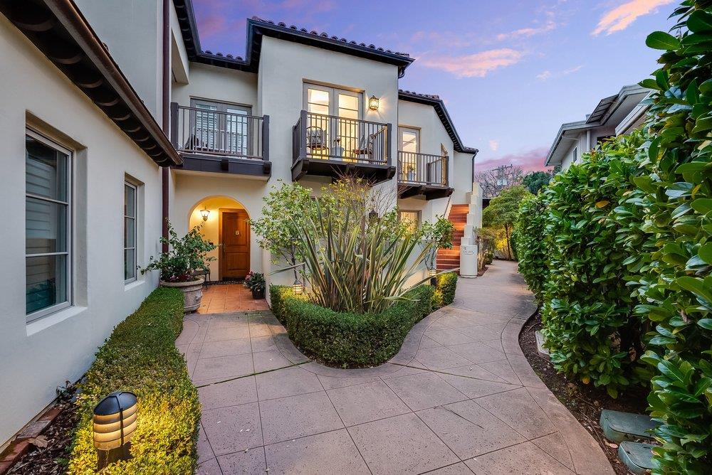 Front Image Thumbnail for ML82032313