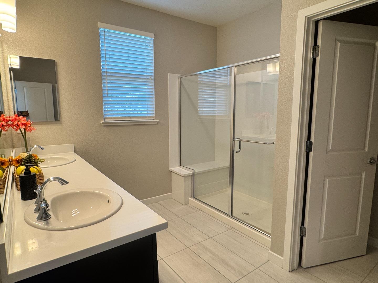 Detail Gallery Image 17 of 29 For 31 Tidal Way, San Mateo,  CA 94401 - 4 Beds | 3 Baths