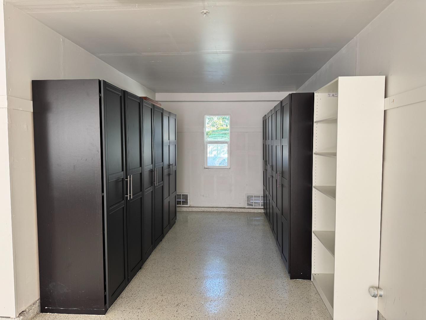 Detail Gallery Image 25 of 29 For 31 Tidal Way, San Mateo,  CA 94401 - 4 Beds | 3 Baths