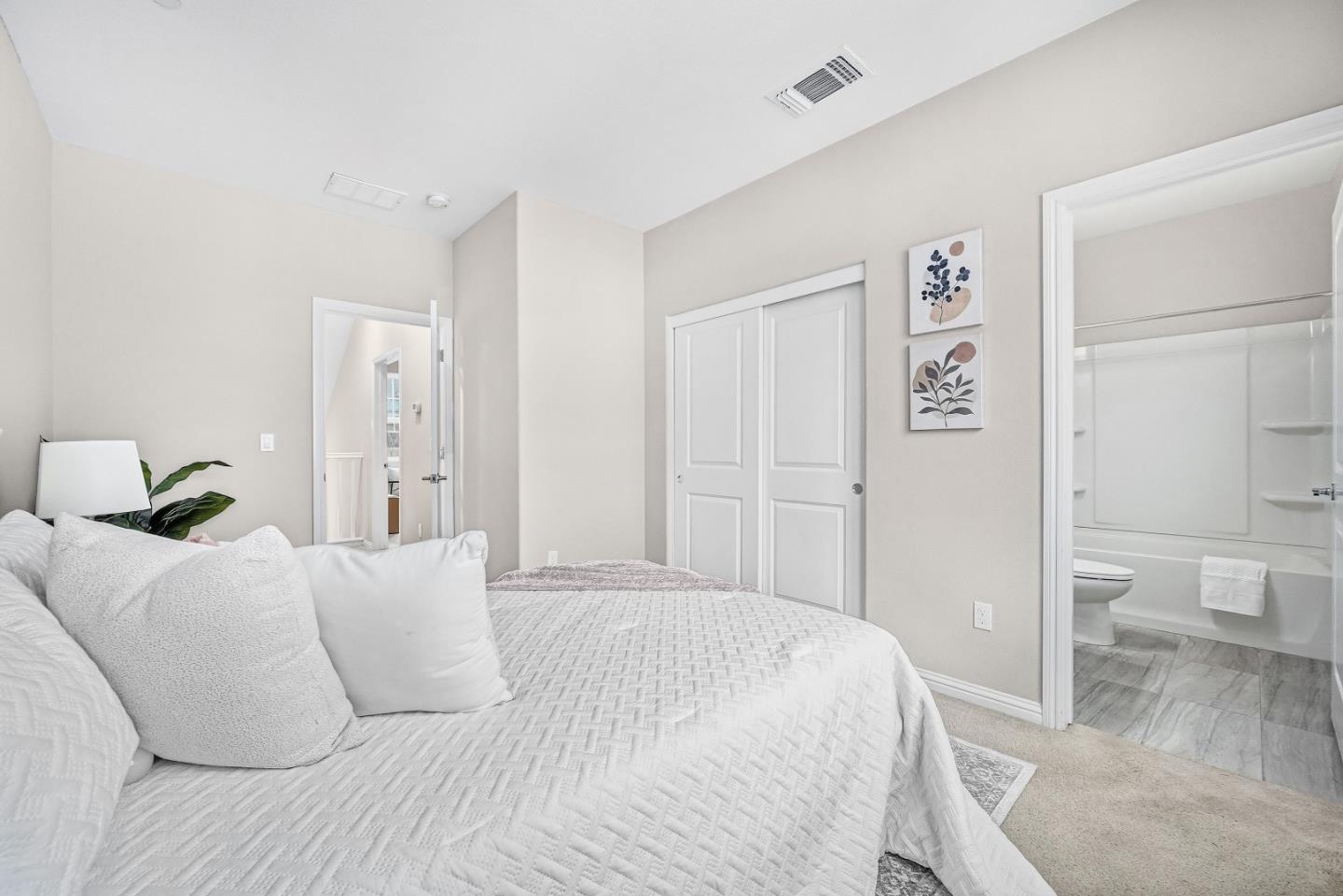 Detail Gallery Image 23 of 65 For 346 Circuit Way, Mountain View,  CA 94043 - 3 Beds | 3/1 Baths