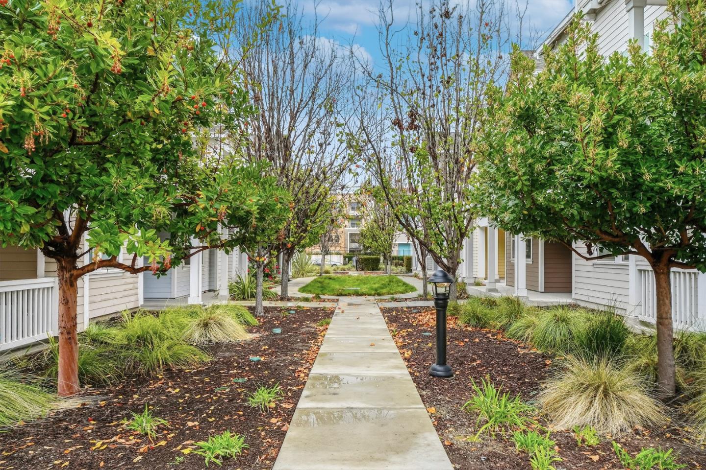 Detail Gallery Image 41 of 65 For 346 Circuit Way, Mountain View,  CA 94043 - 3 Beds | 3/1 Baths