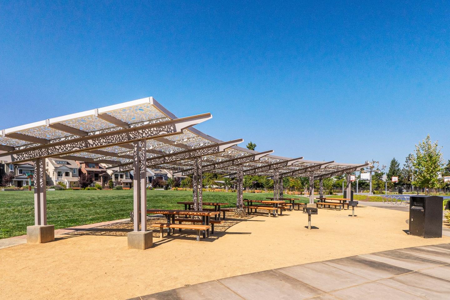 Detail Gallery Image 44 of 65 For 346 Circuit Way, Mountain View,  CA 94043 - 3 Beds | 3/1 Baths