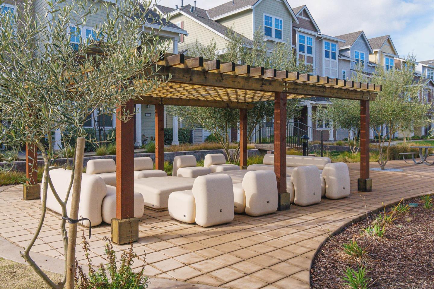 Detail Gallery Image 49 of 65 For 346 Circuit Way, Mountain View,  CA 94043 - 3 Beds | 3/1 Baths