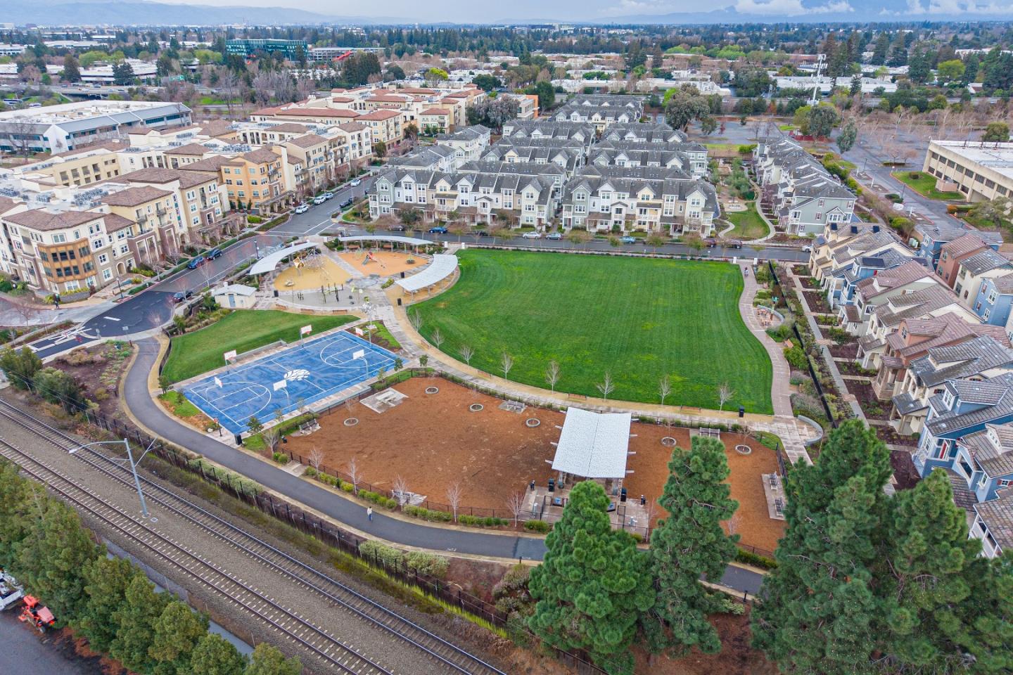 Detail Gallery Image 57 of 65 For 346 Circuit Way, Mountain View,  CA 94043 - 3 Beds | 3/1 Baths