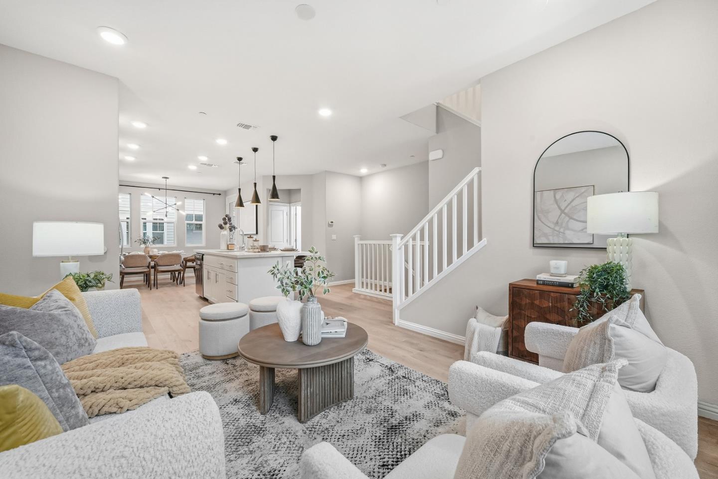 Detail Gallery Image 8 of 65 For 346 Circuit Way, Mountain View,  CA 94043 - 3 Beds | 3/1 Baths