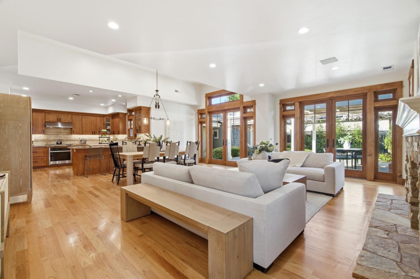 Detail Gallery Image 13 of 65 For 15681 Camino Del Cerro, Los Gatos,  CA 95032 - 5 Beds | 3/1 Baths