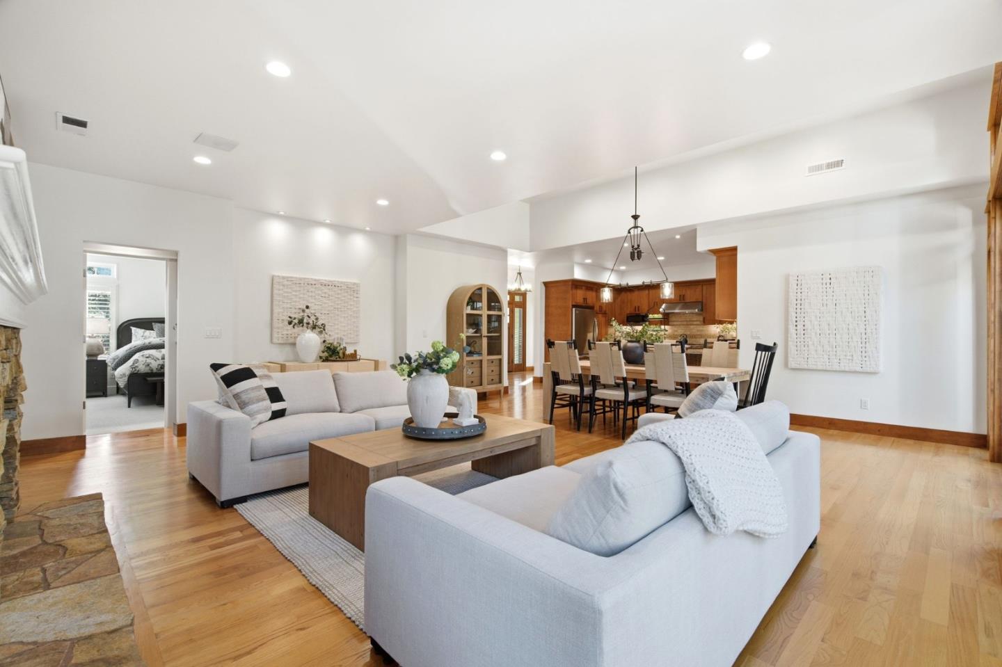 Detail Gallery Image 14 of 65 For 15681 Camino Del Cerro, Los Gatos,  CA 95032 - 5 Beds | 3/1 Baths