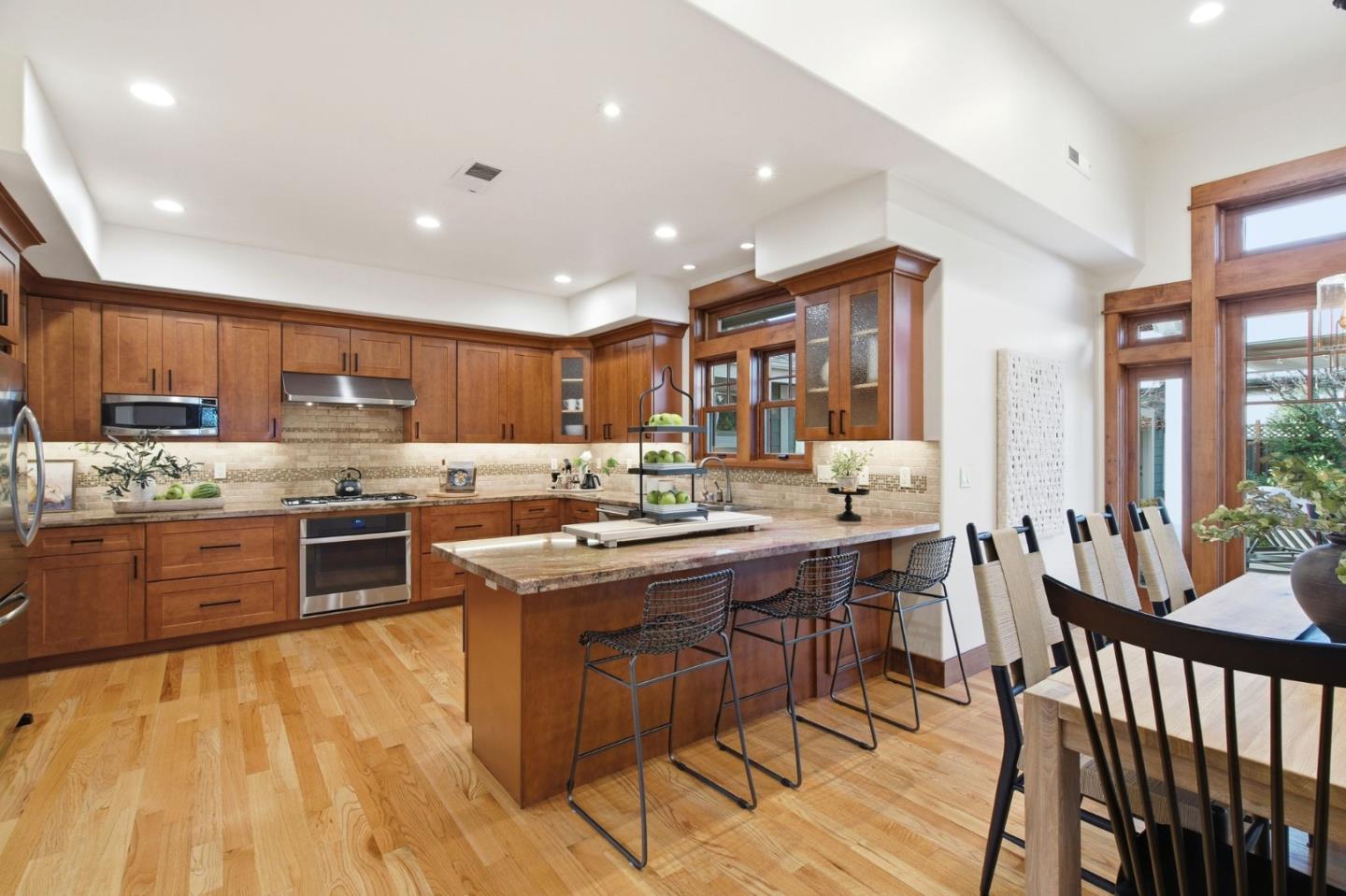 Detail Gallery Image 15 of 65 For 15681 Camino Del Cerro, Los Gatos,  CA 95032 - 5 Beds | 3/1 Baths