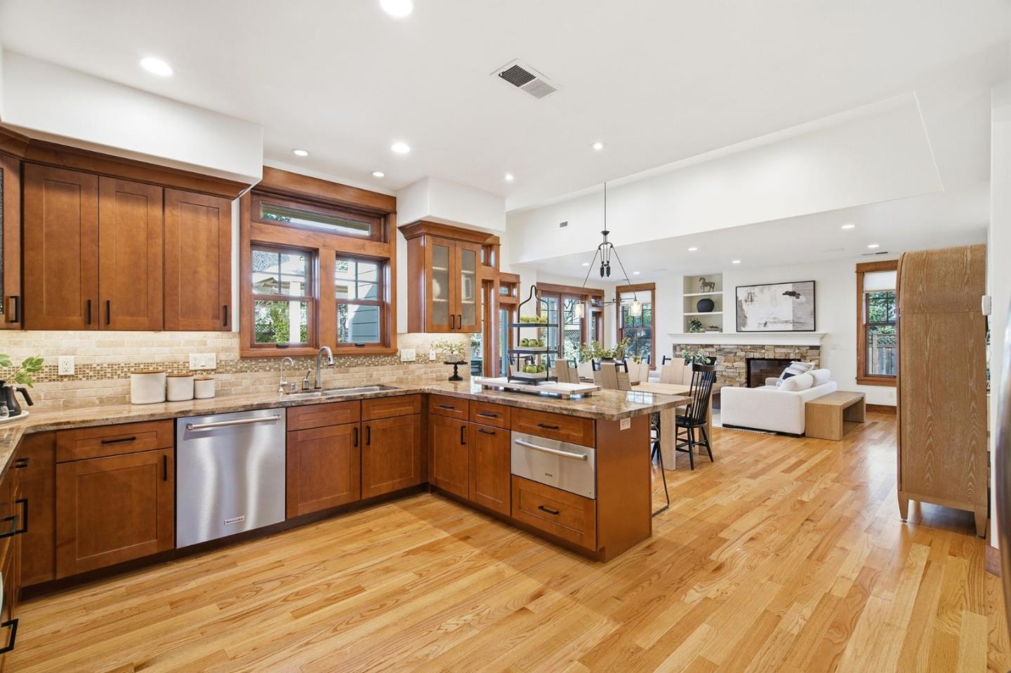 Detail Gallery Image 16 of 65 For 15681 Camino Del Cerro, Los Gatos,  CA 95032 - 5 Beds | 3/1 Baths