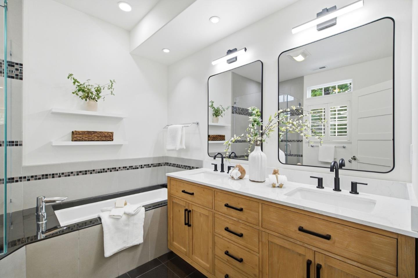 Detail Gallery Image 22 of 65 For 15681 Camino Del Cerro, Los Gatos,  CA 95032 - 5 Beds | 3/1 Baths