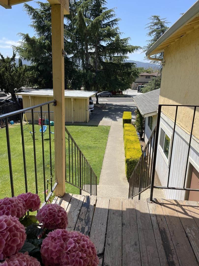 Detail Gallery Image 5 of 13 For 7530 Rogers Ln, Gilroy,  CA 95020 - – Beds | – Baths